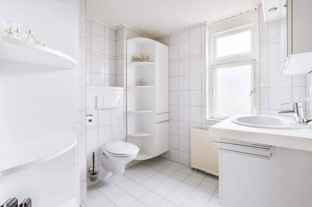 Cinco problemas clásicos del baño y cómo solucionarlos